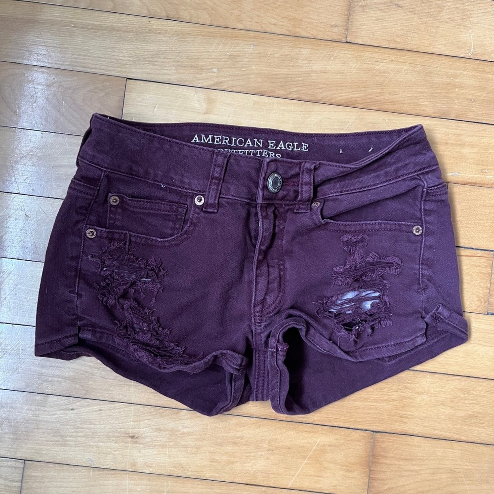 American Eagle Shortie Burgundy Distressed Denim Shorts Womens 2 Purple
